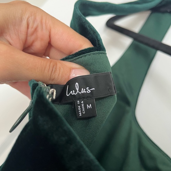 Lulu’s velvet dress - Picture 3 of 5